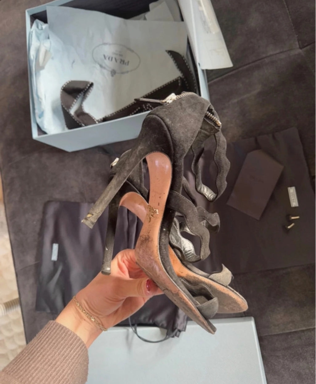 Prada Scallop сандали на висок ток - 38