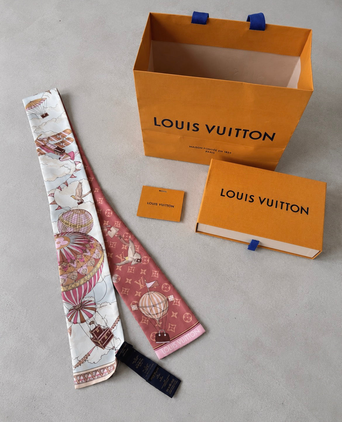 Louis Vuitton Bandeau копринено шалче с Monogram и балони