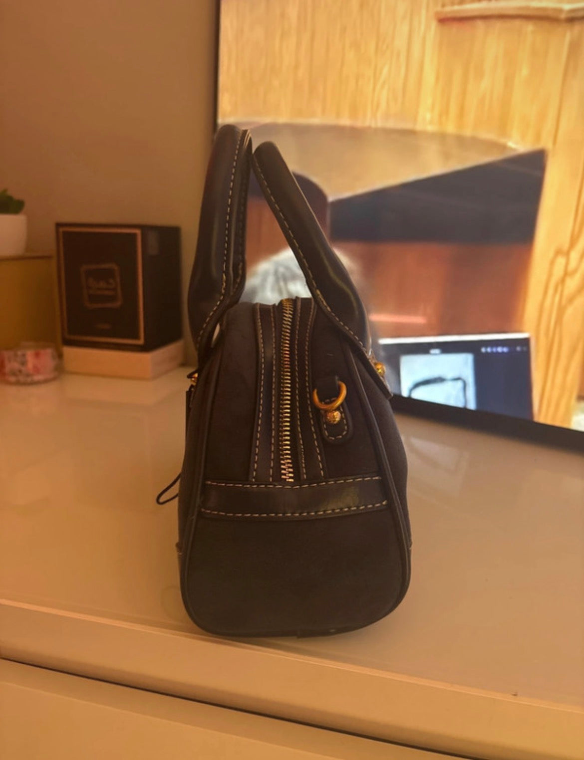 Juicy Couture Navy Crest Mini Bowler чанта