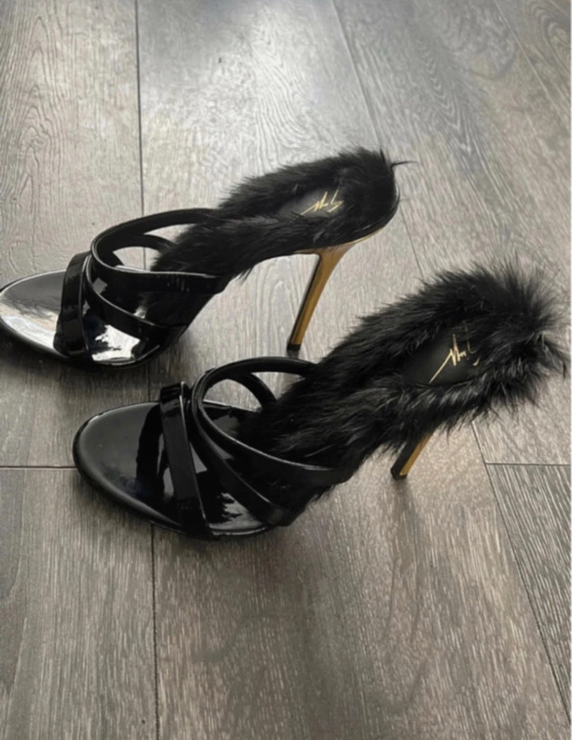 Винтидж обувки Giuseppe Zanotti с пухен детайл