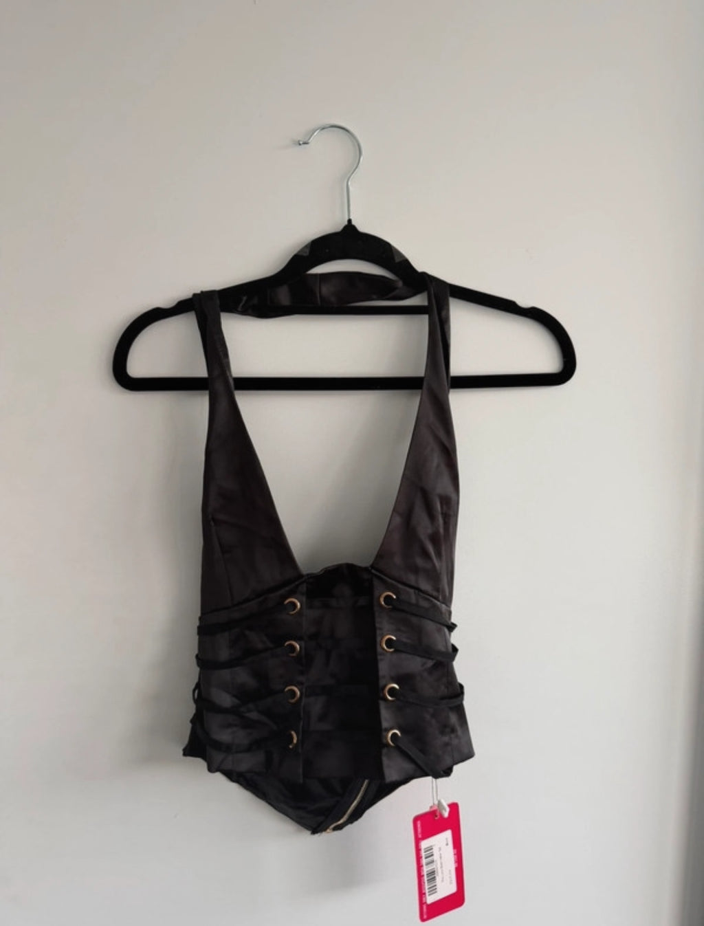 Beginning Boutique черен satin corset top
