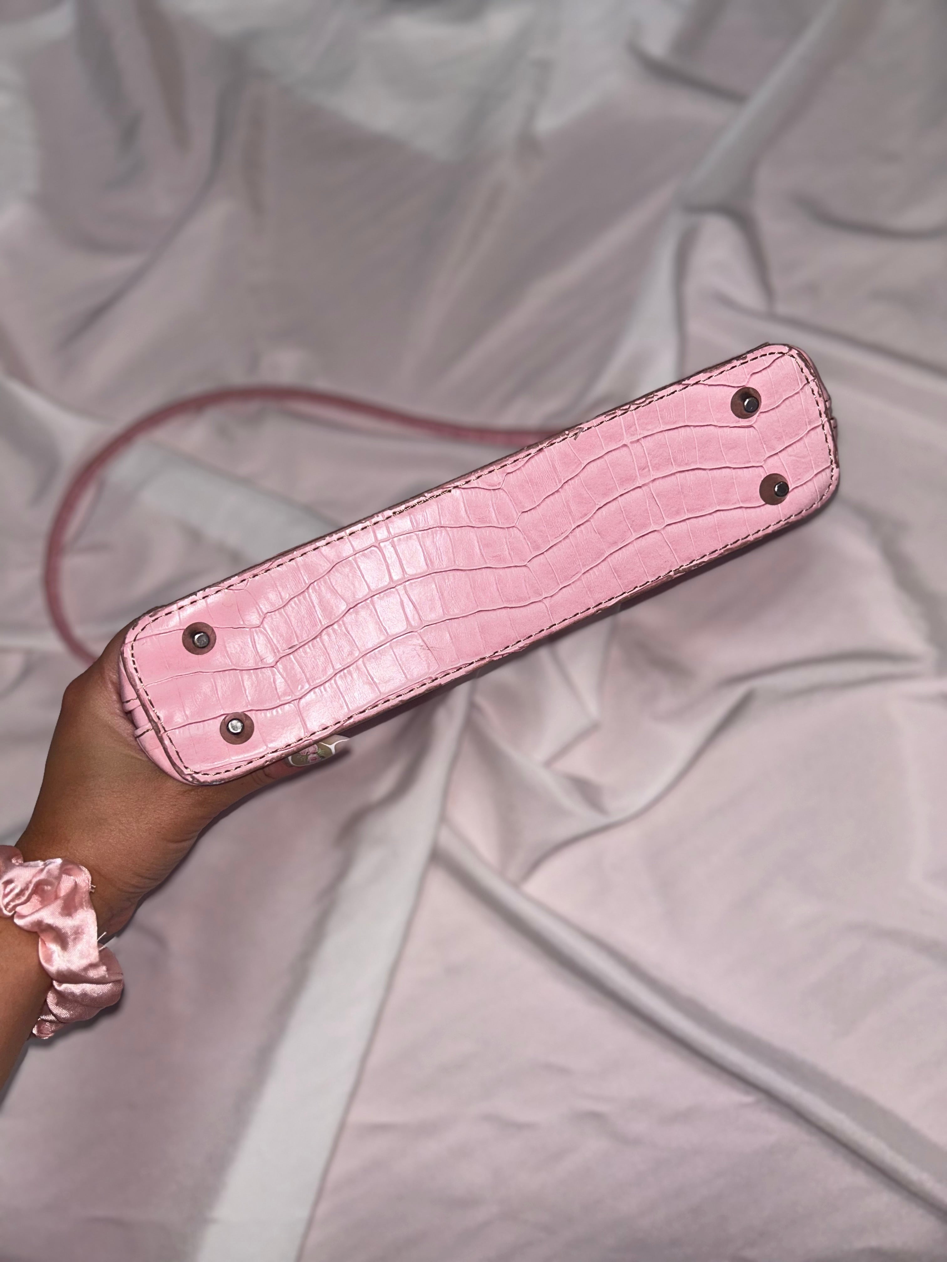 Vintage N.Y.C. pink croc shoulder чанта