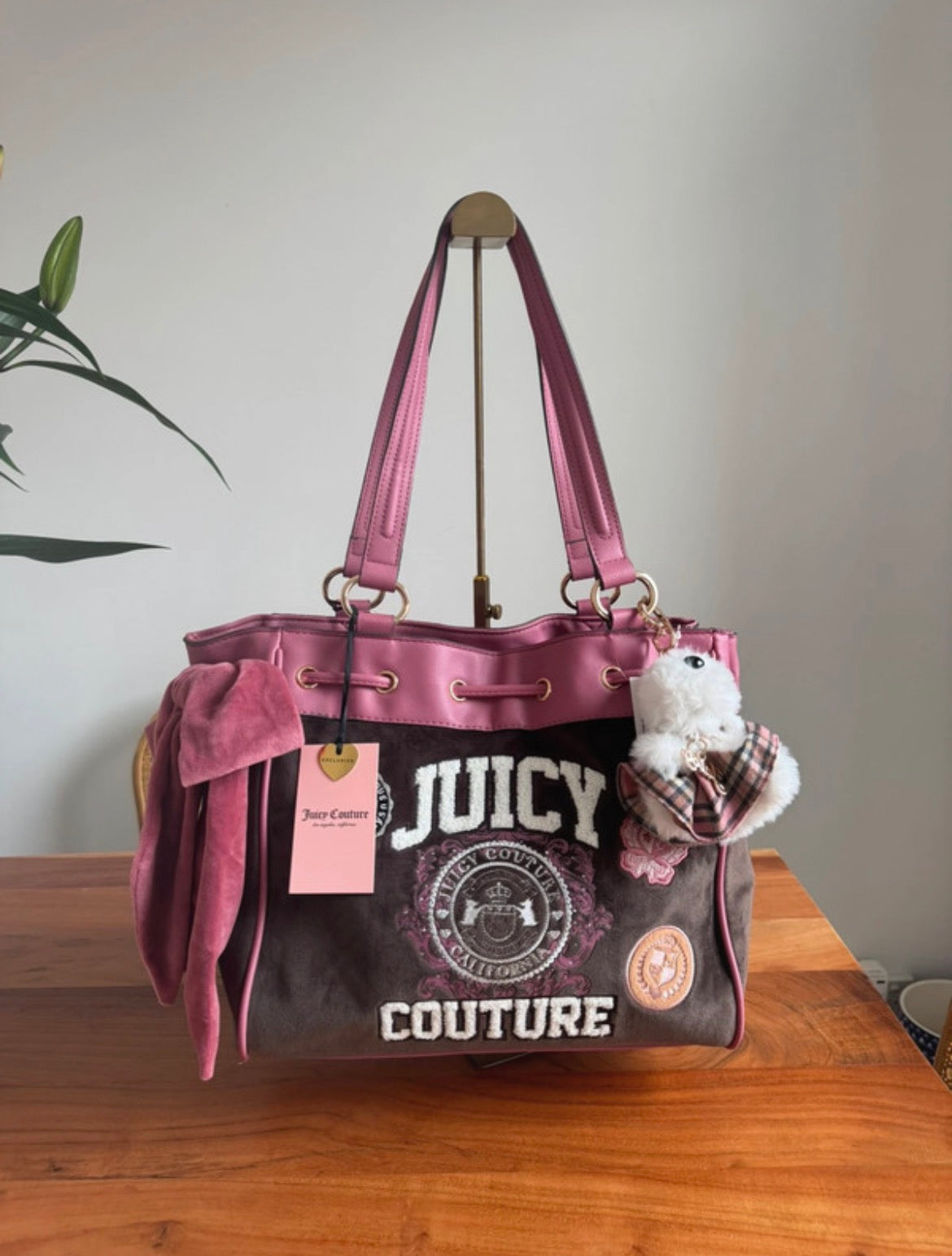 Juicy Couture Y2K велурена чанта с розови панделки и плюшена висулка