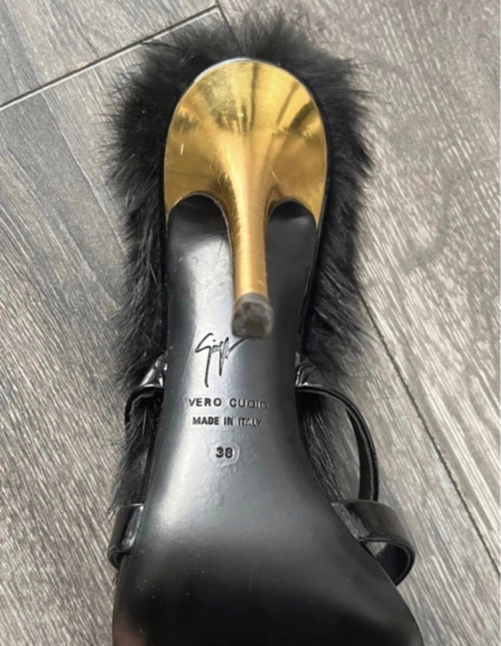 Винтидж обувки Giuseppe Zanotti с пухен детайл