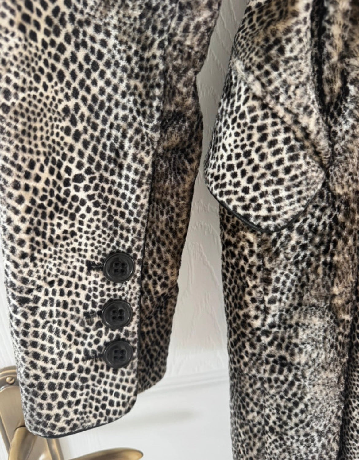 Vintage Karen Millen дълго палто със змийски принт и колан
