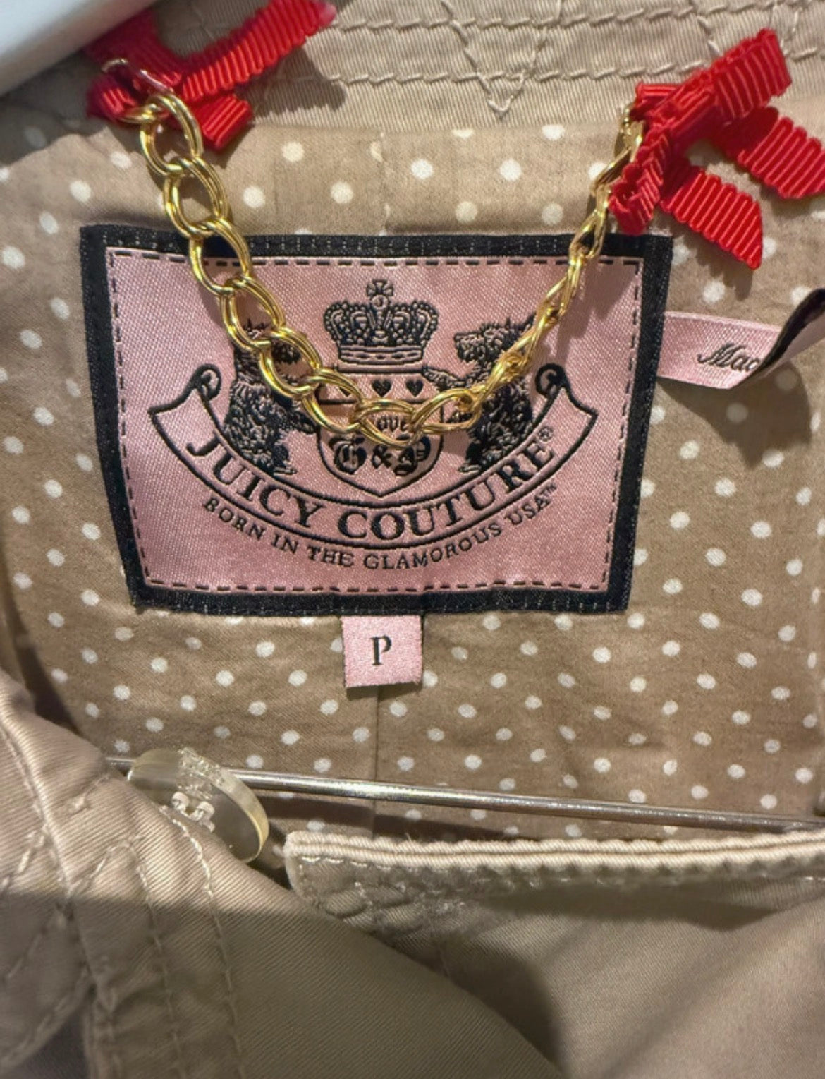 Juicy Couture Y2K бежов тренчкот със златисти копчета