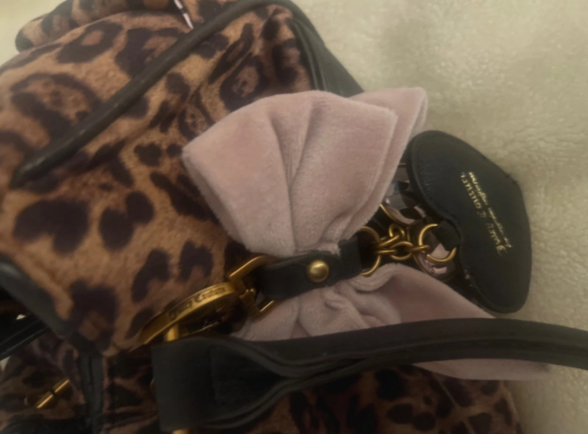 Juicy Couture леопардова bowler чанта
