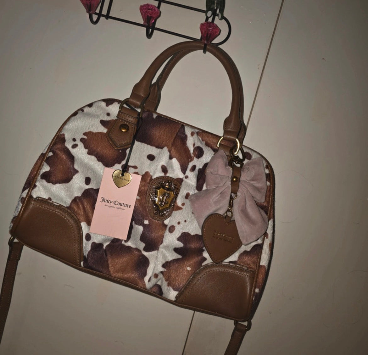 Juicy Couture Cow Print Bowler чанта
