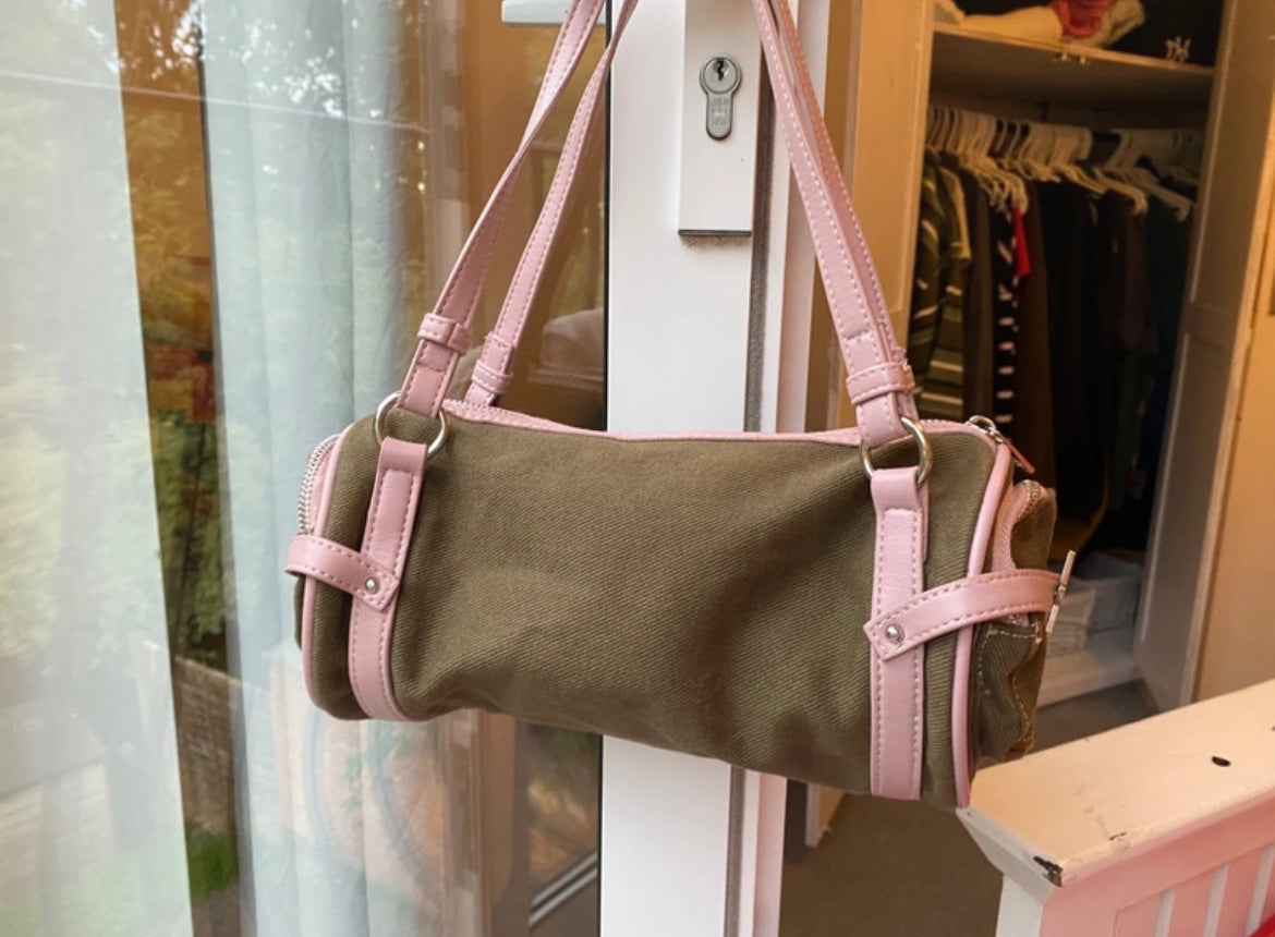 Von Dutch x Bershka Limited Edition Barrel чанта