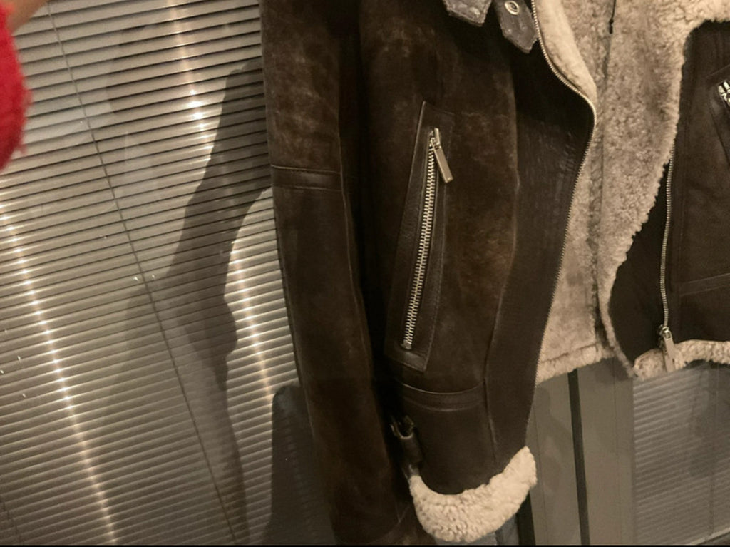 Рядко винтидж авиаторско яке Karen Millen, изработено от естествена овча кожа и естествен shearling косъм от вътрешната страна