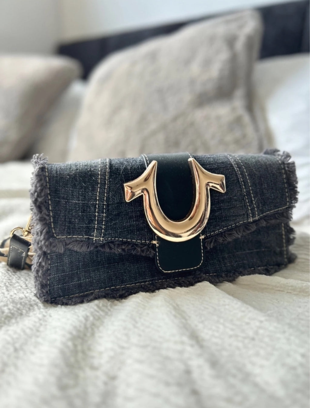 True Religion denim shoulder чанта