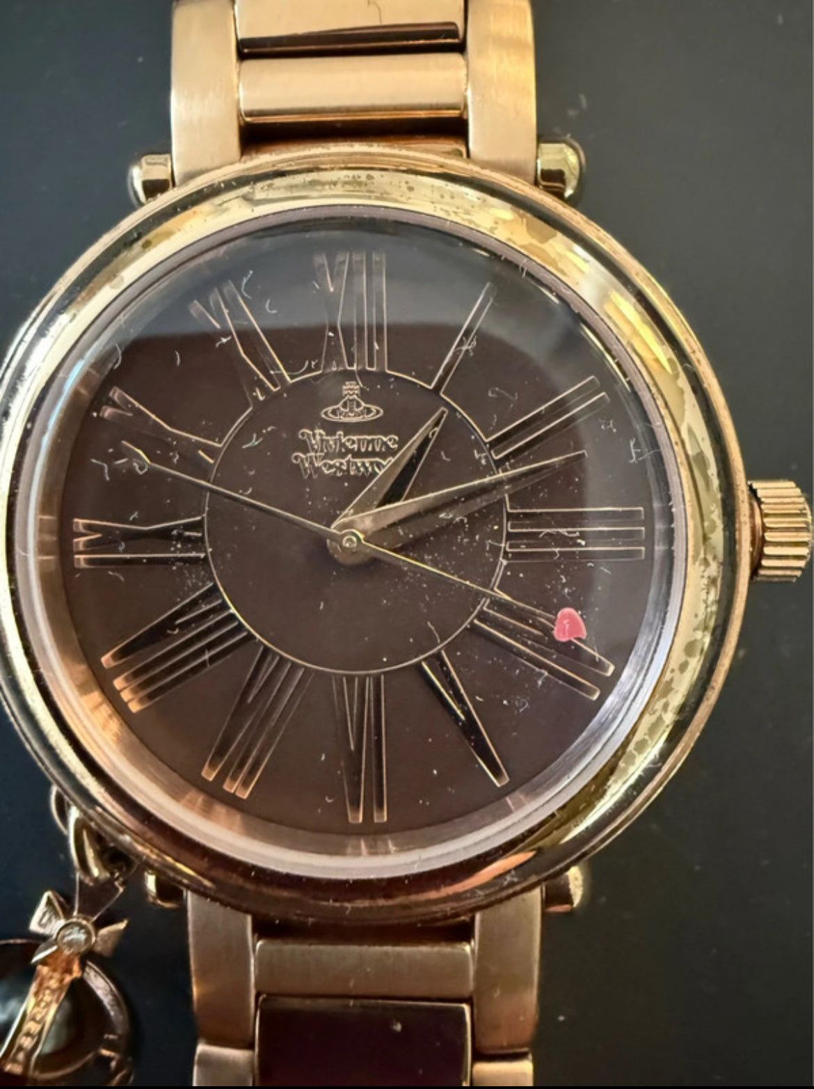 Vivienne Westwood Mother Orb часовник в rose-gold нюанс