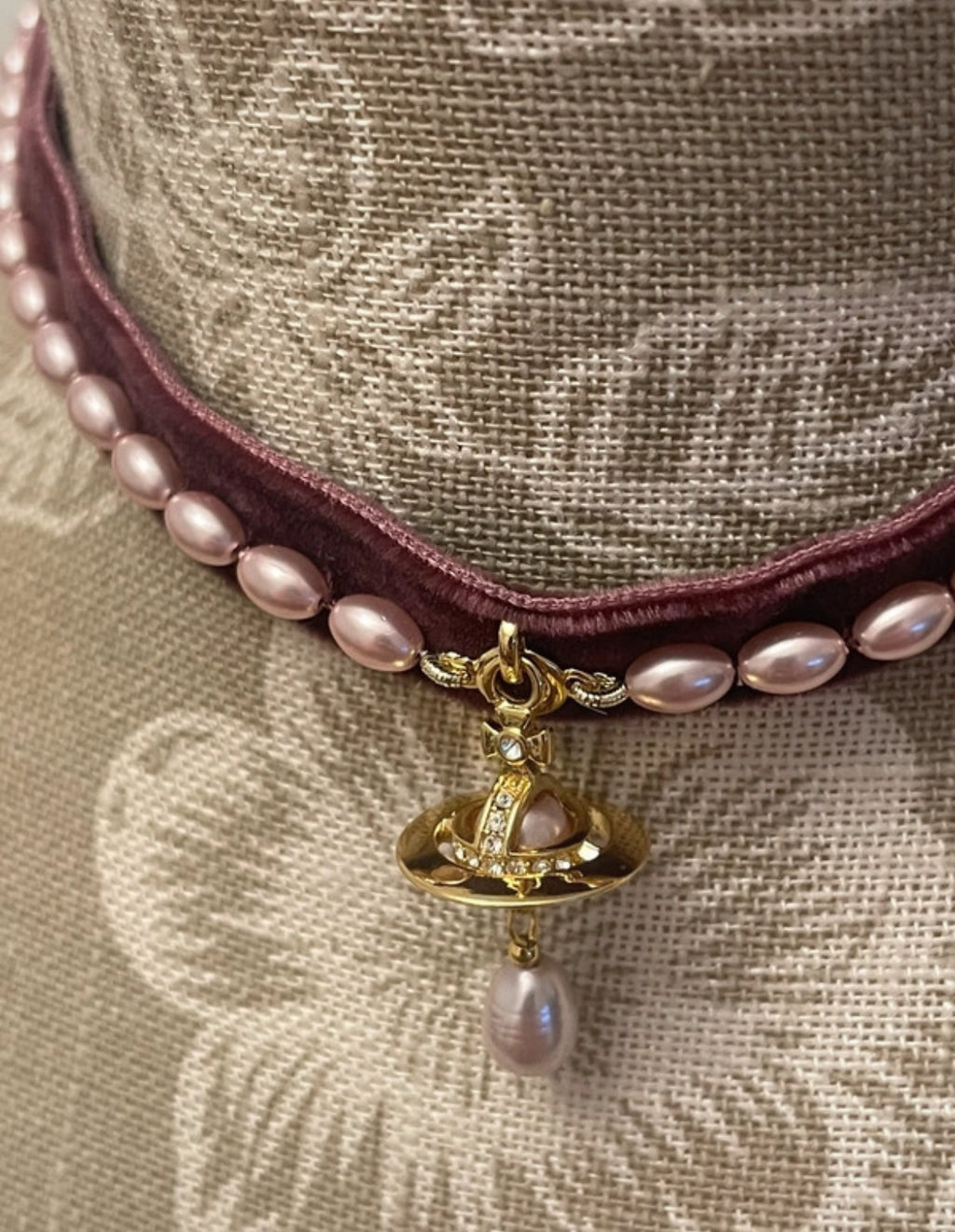 Vivienne Westwood Alexa Choker
