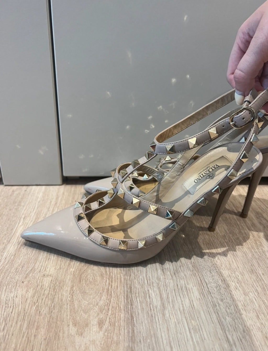 Valentino Garavani Rockstuds обувки на ток - 38,5