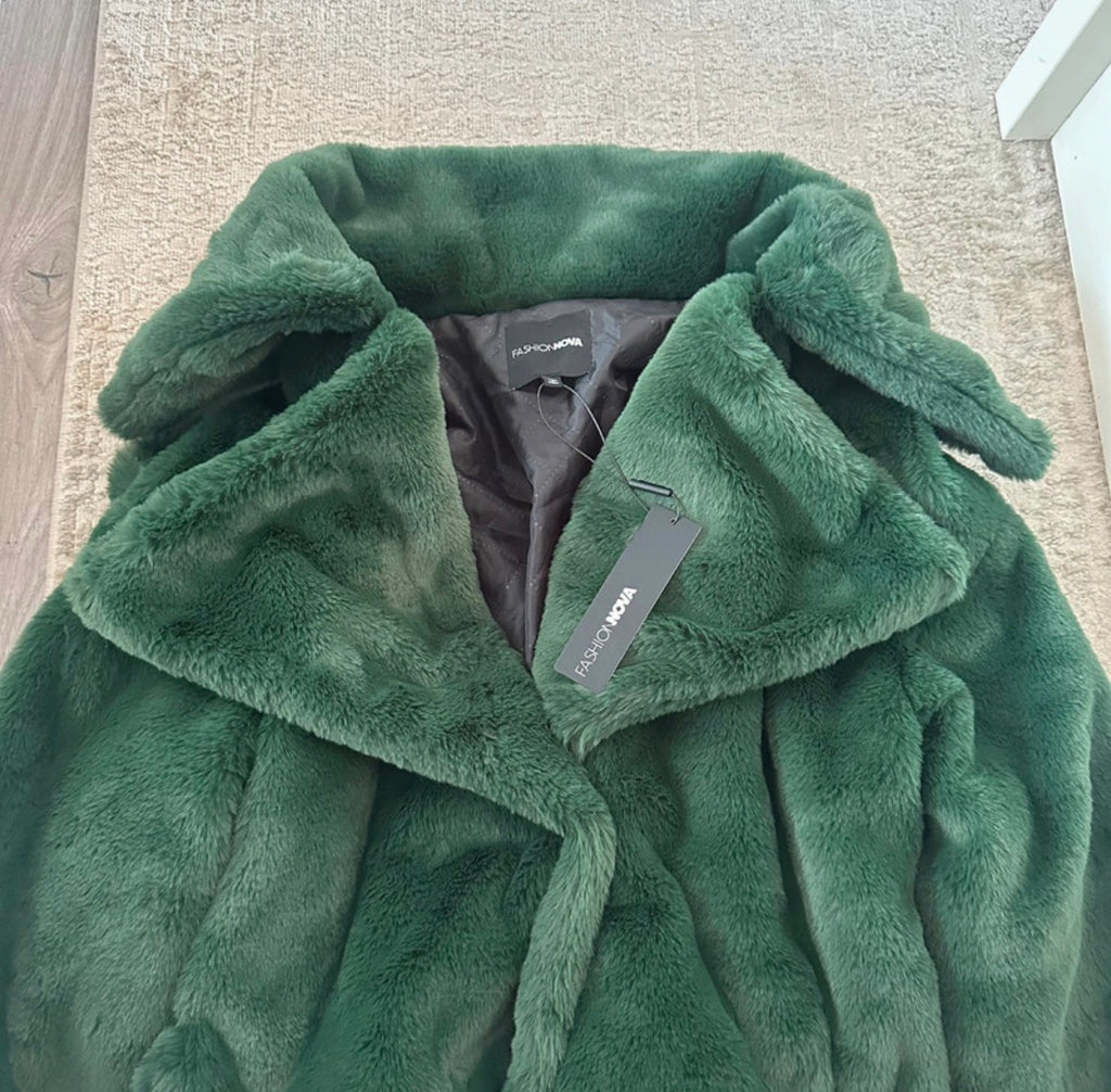 Fashion Nova Emerald Green Faux Fur яке