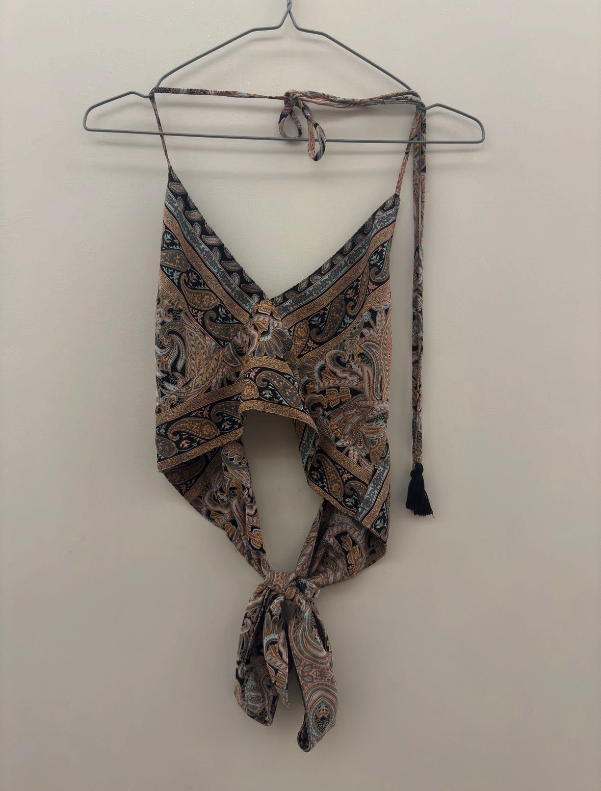 Paisley копринен halter топ
