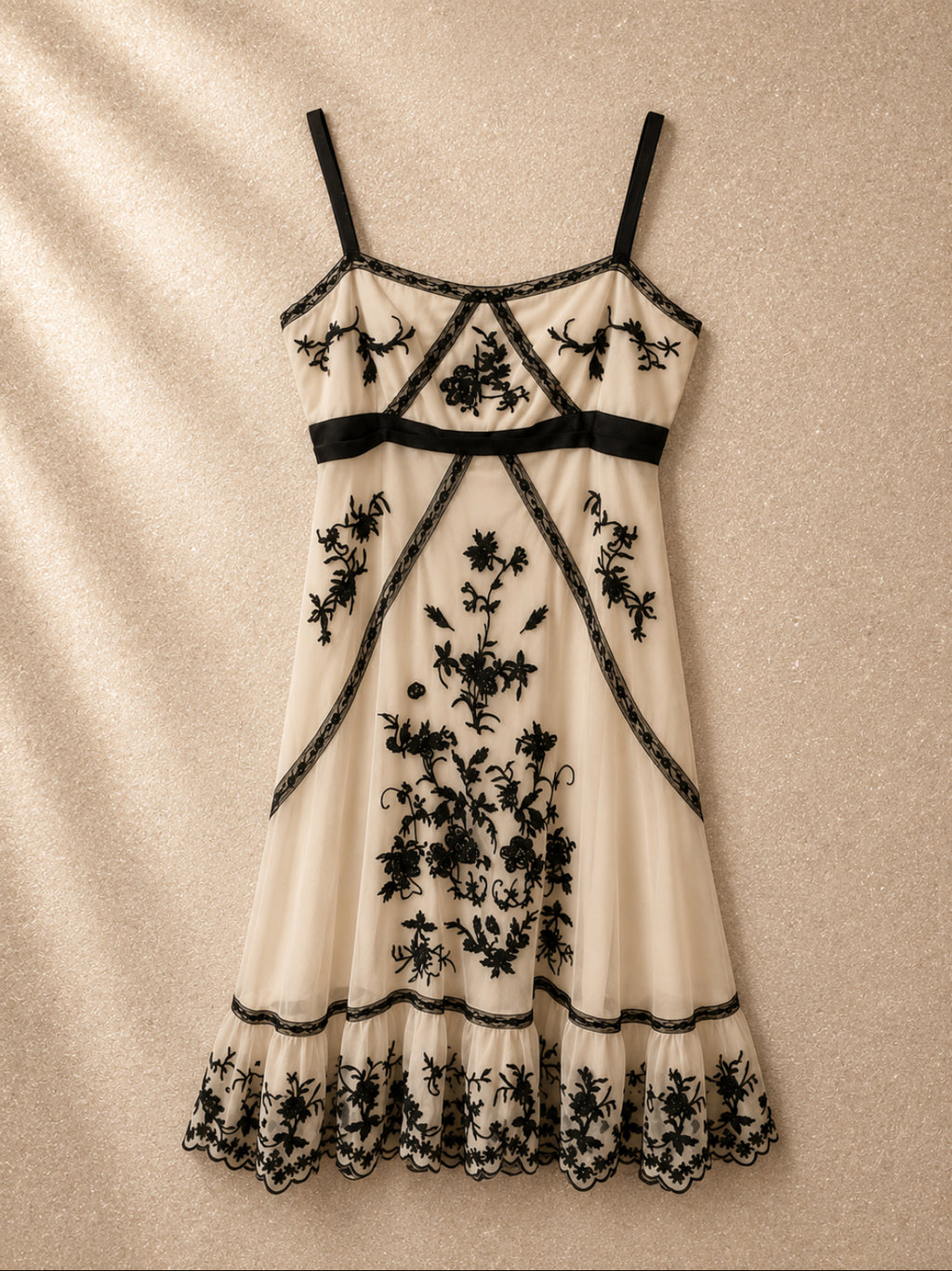 Елегантна дизайнерска рокля BCBGMAXAZRIA
