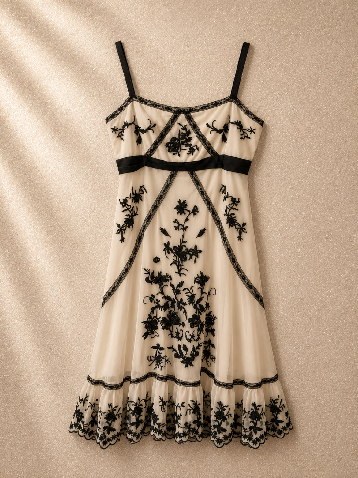 Елегантна дизайнерска рокля BCBGMAXAZRIA