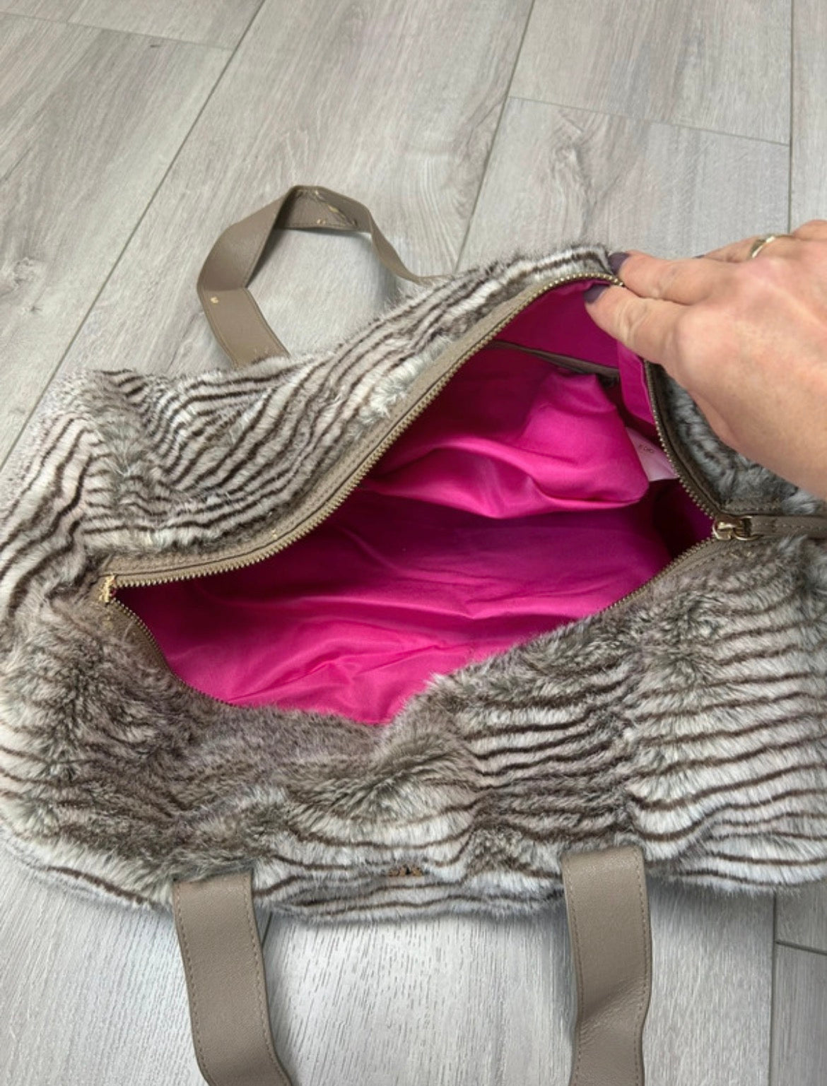 Miss Sixty Y2K Faux Fur Bag – винтидж чанта с животински принт