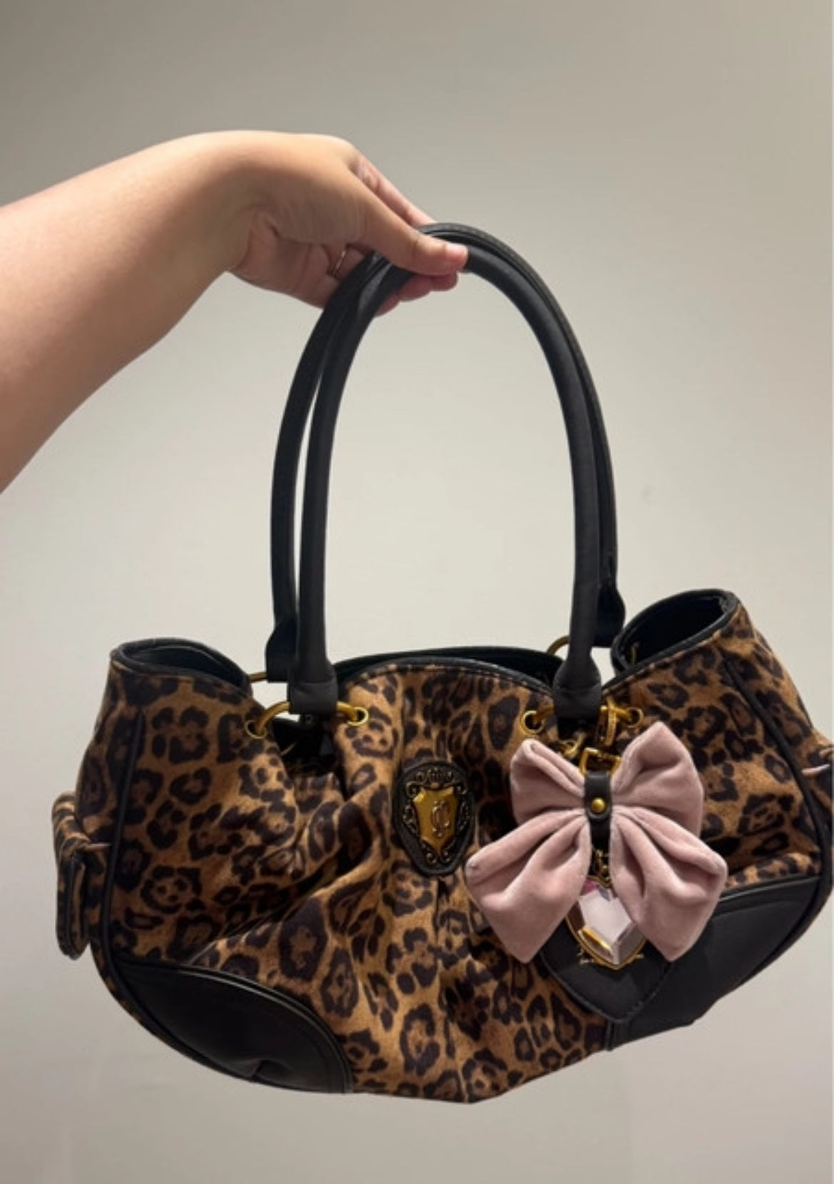 Рядка Juicy Couture Leopard Bow Charm Handbag