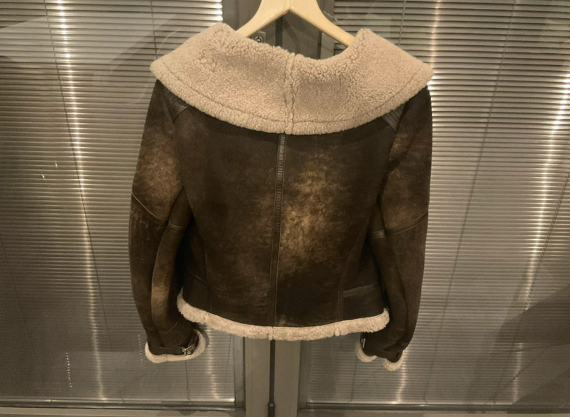 Рядко винтидж авиаторско яке Karen Millen, изработено от естествена овча кожа и естествен shearling косъм от вътрешната страна