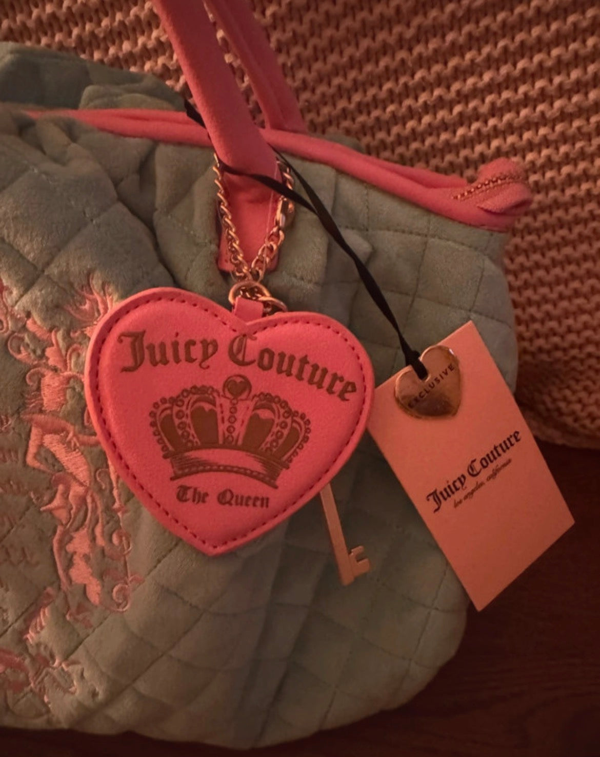 Y2K чанта Juicy Couture в шамфъстъчено зелено с розова панделка