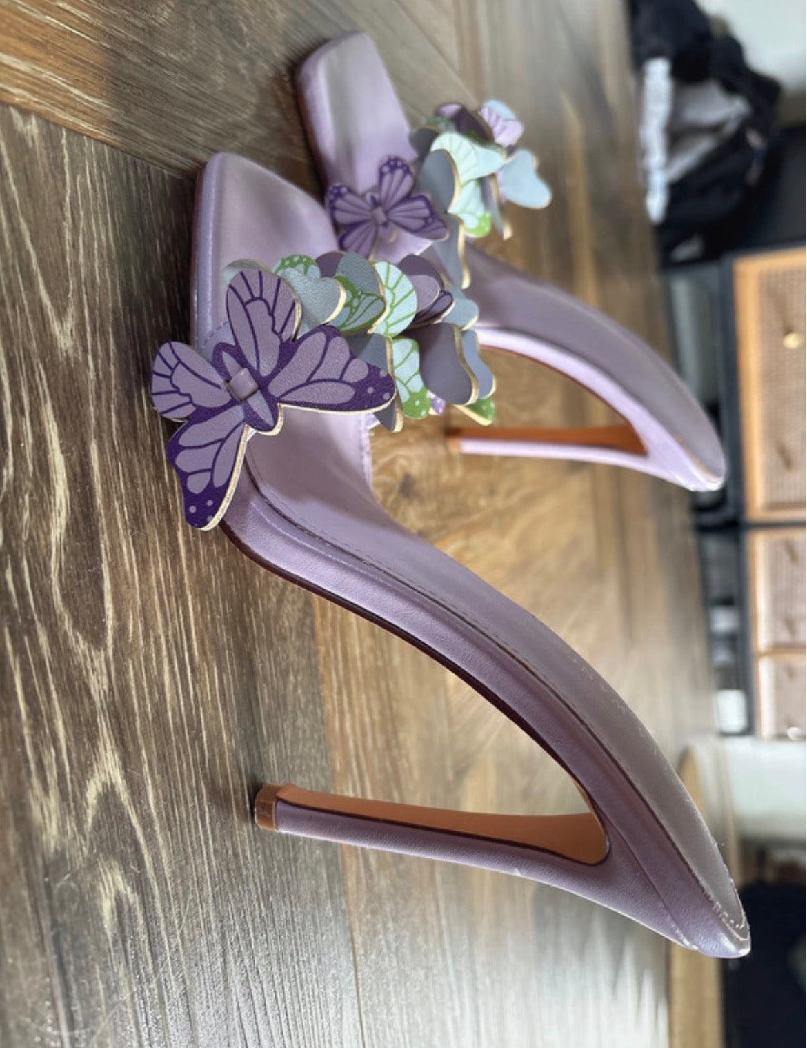 Лилави сандали на ток Azalea Wang Nori с 3D пеперуди