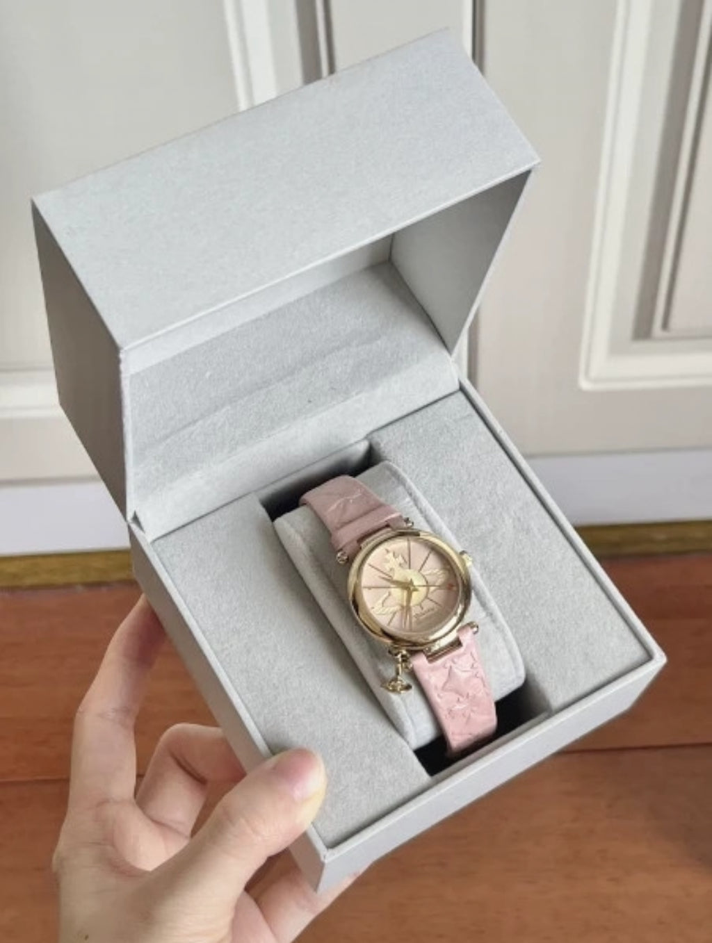Vivienne Westwood Pink Orb Charm часовник