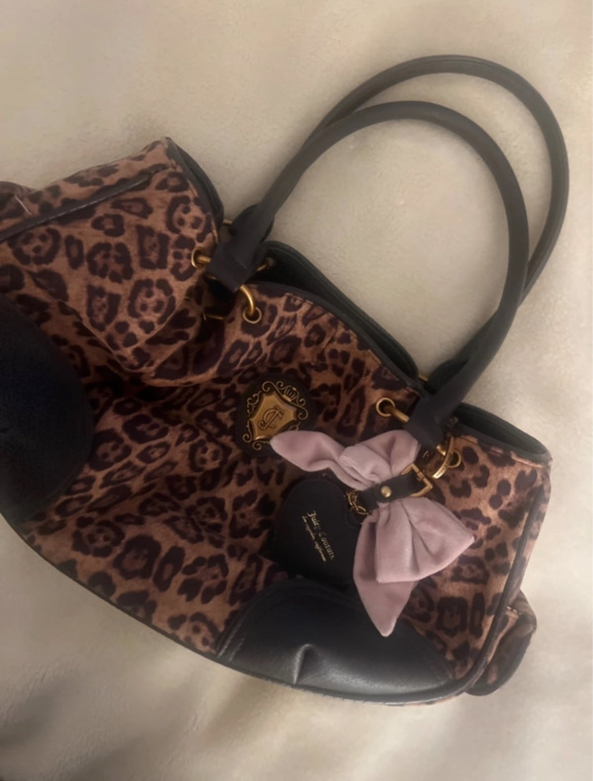 Juicy Couture леопардова bowler чанта