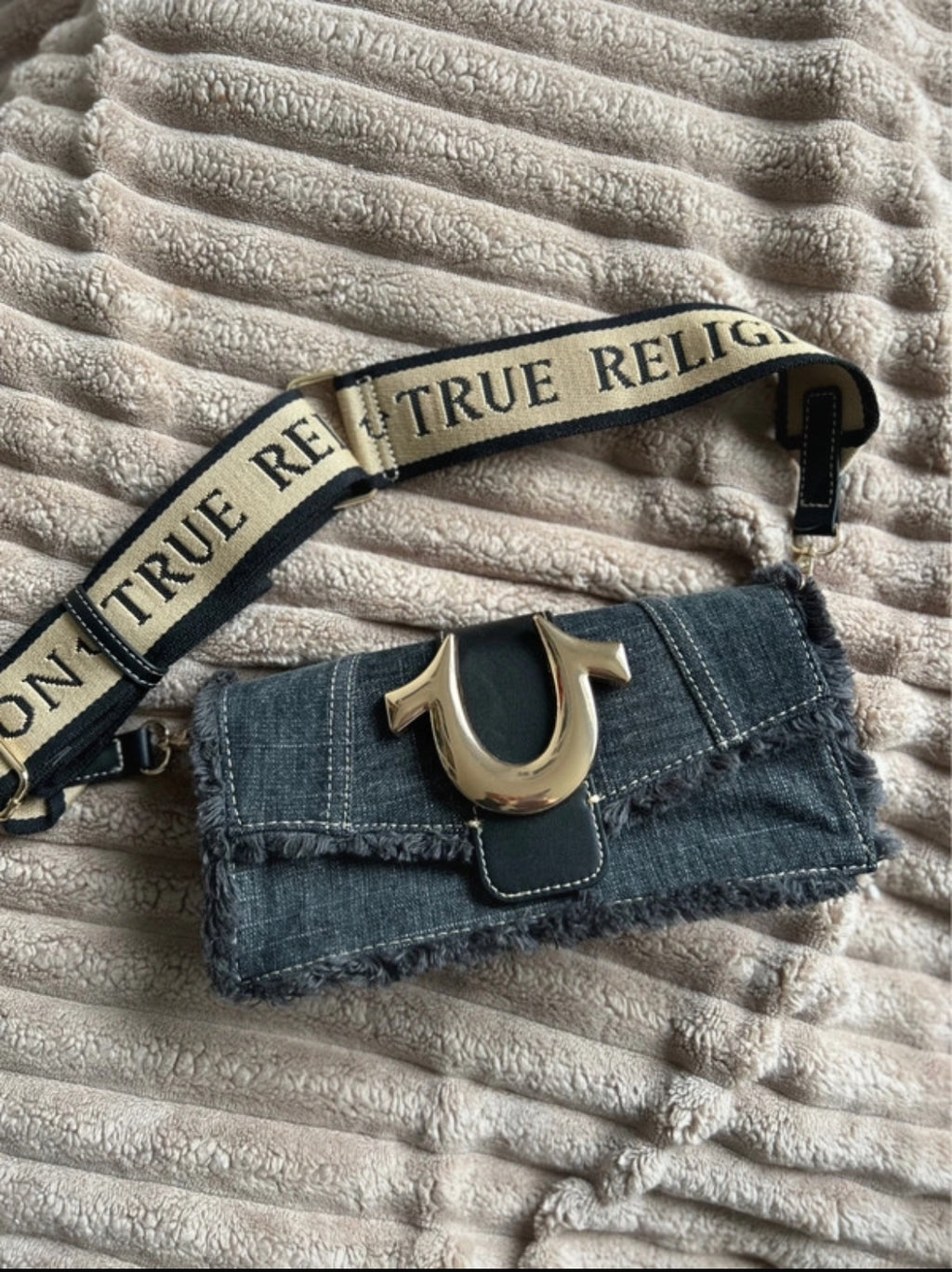 True Religion denim shoulder чанта