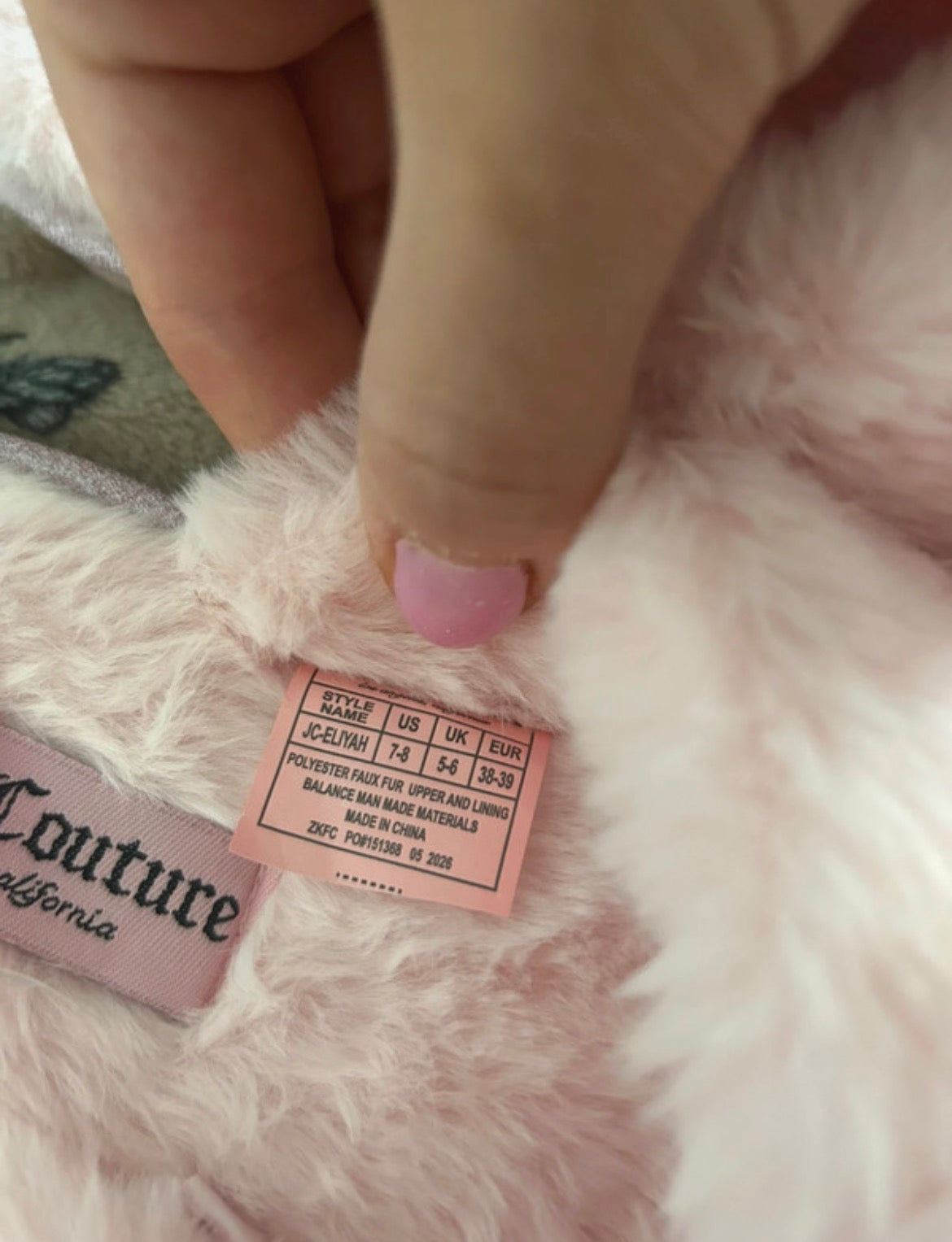 Juicy Couture пухкави розови пантофи с коронки и панделки