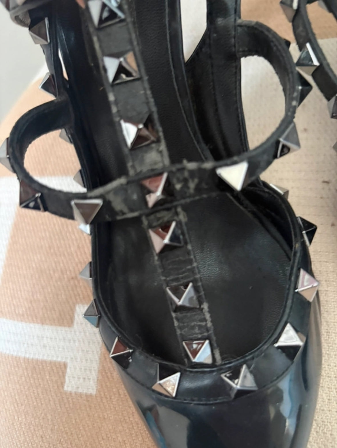 Valentino Garavani Rockstuds обувки на ток - 38