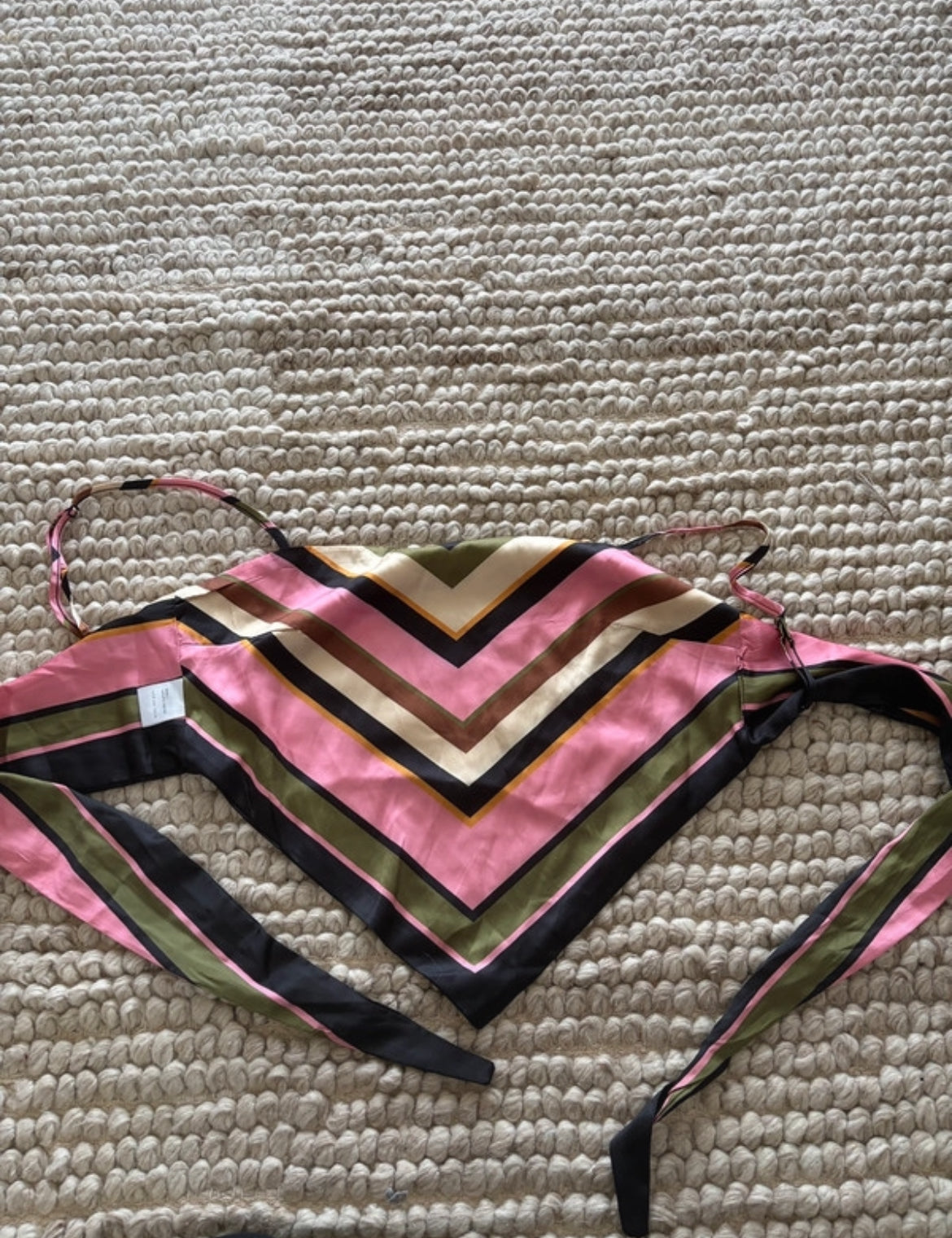 ASOS ефектен сатенен топ тип scarf