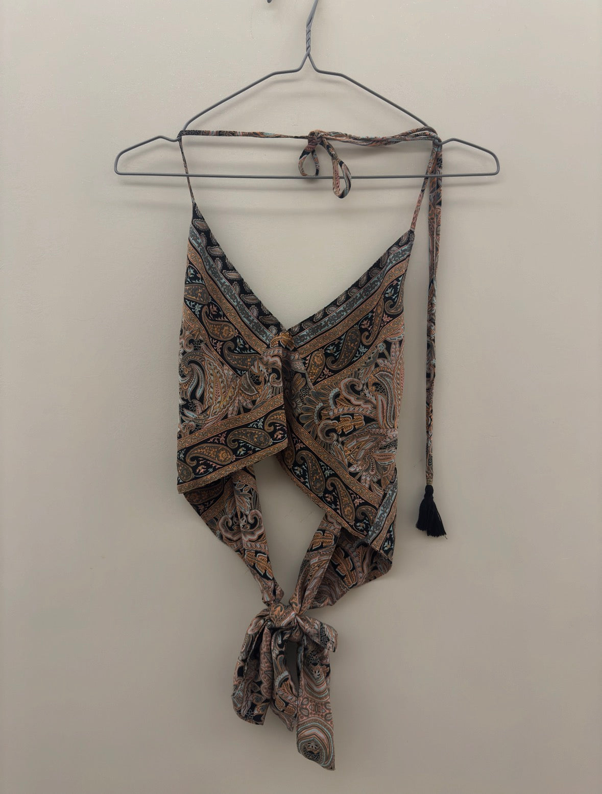 Paisley копринен halter топ