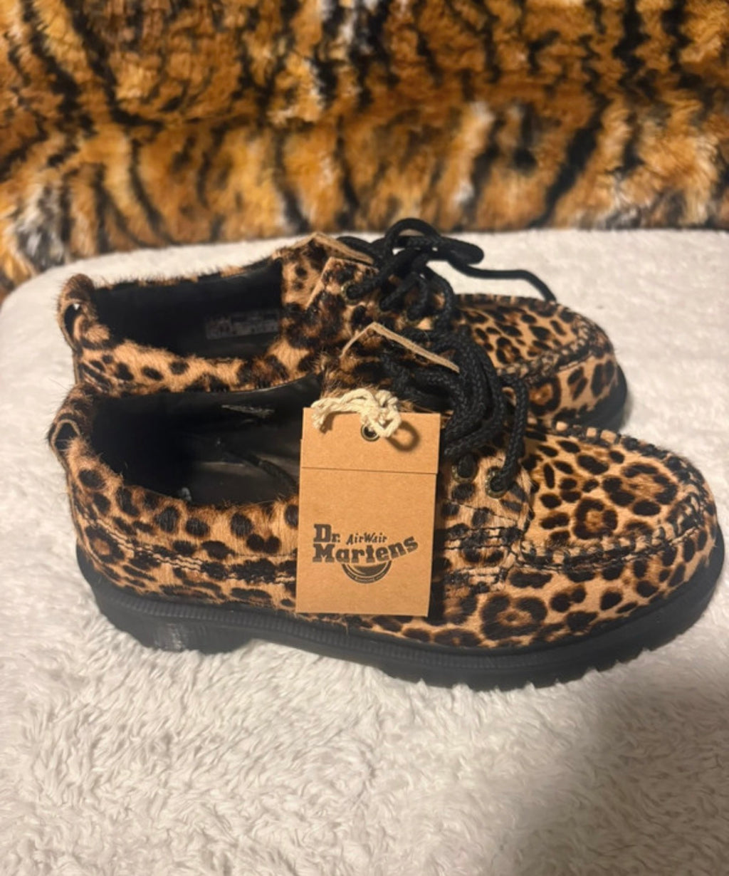 Dr. Martens – Леопардови обувки с косъм