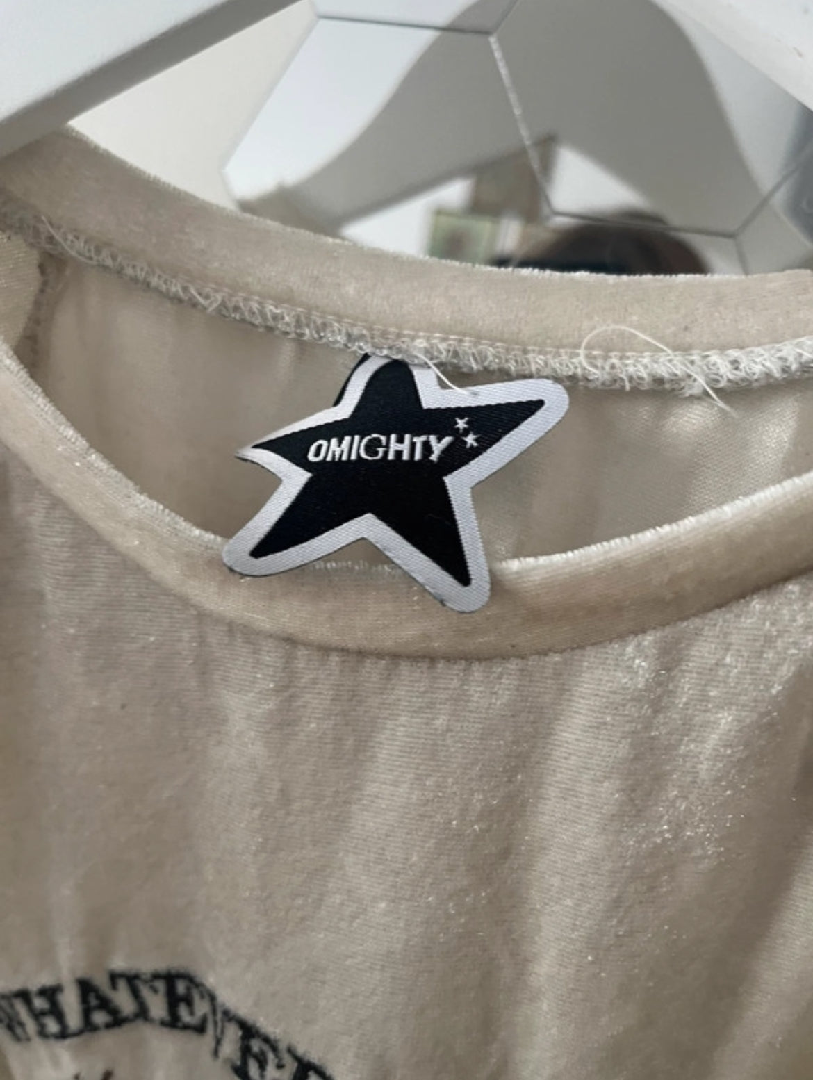 OMIGHTY велурена babytee тениска