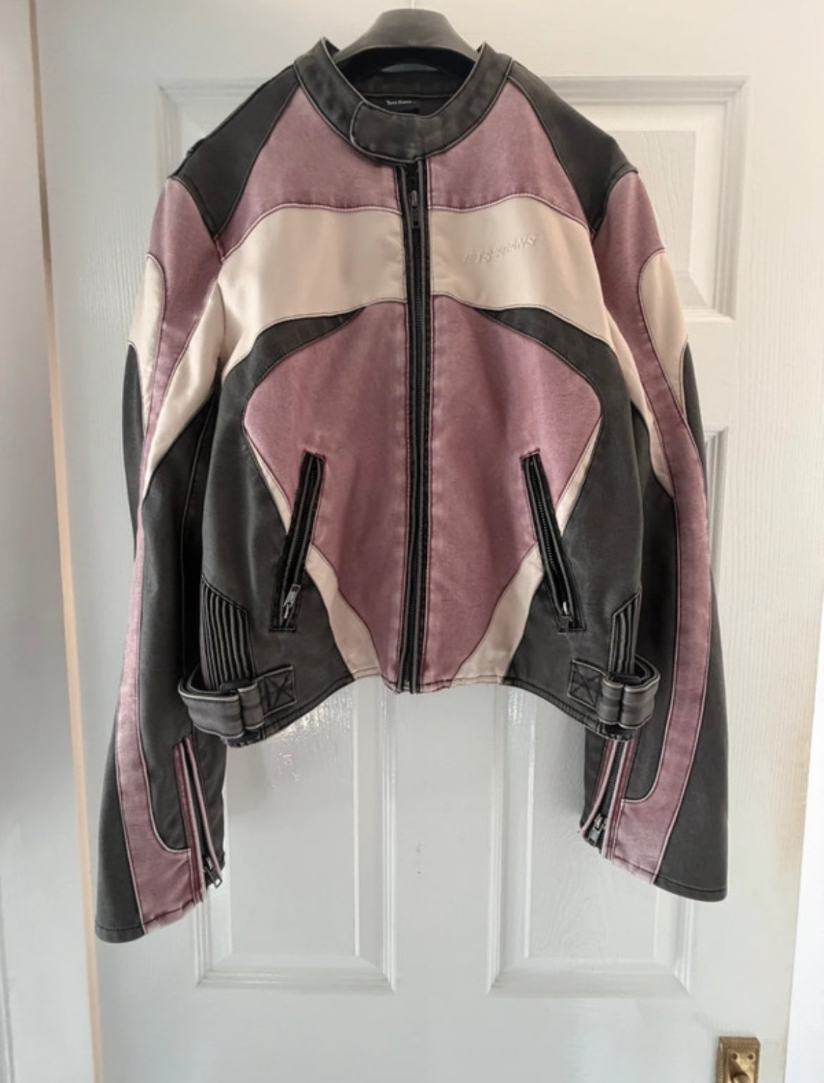 Яке iets frans… by Urban Outfitters в biker / moto стил