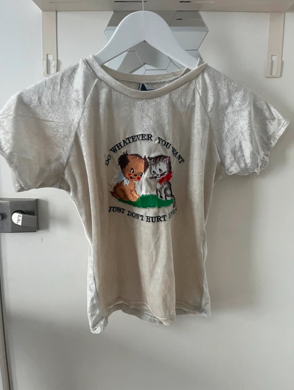 OMIGHTY велурена babytee тениска