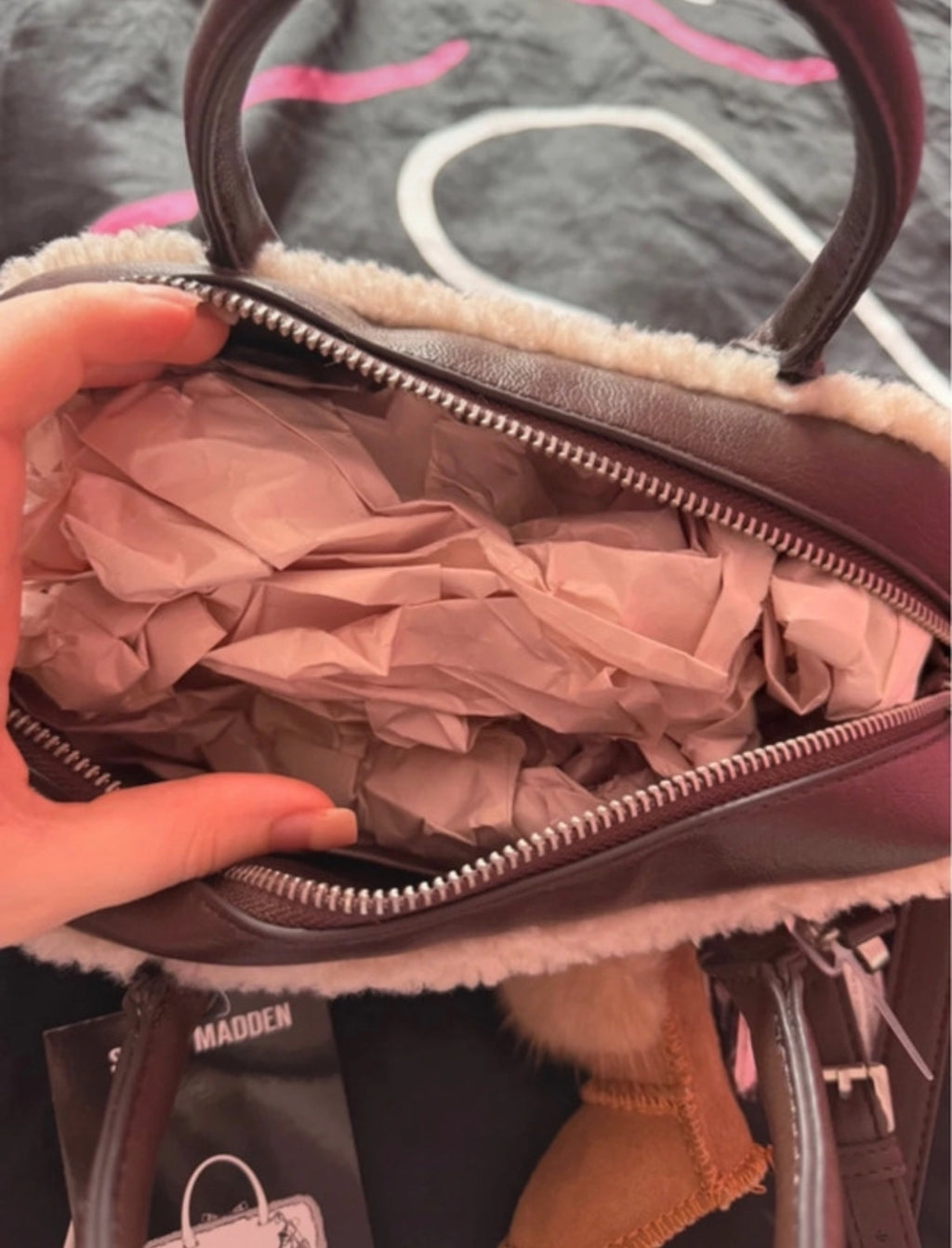 Чанта Steve Madden с teddy акценти