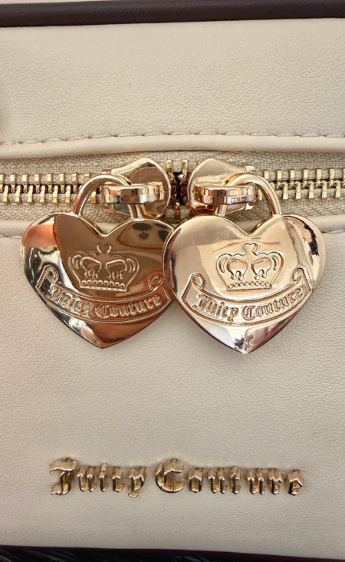 Juicy Couture Ecru Vanity Crossbody чанта