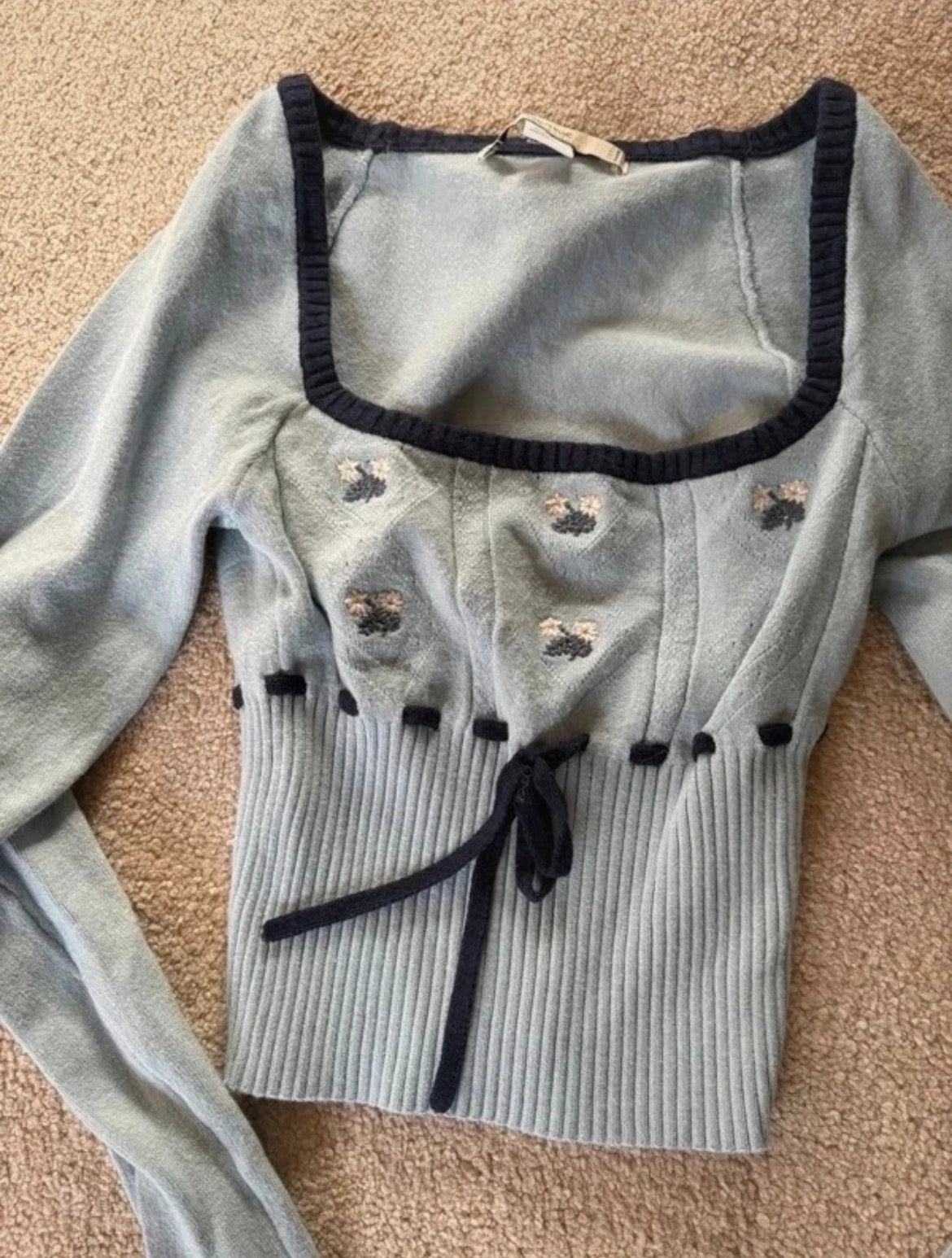 Kimchi Blue Embroidered Knit топ