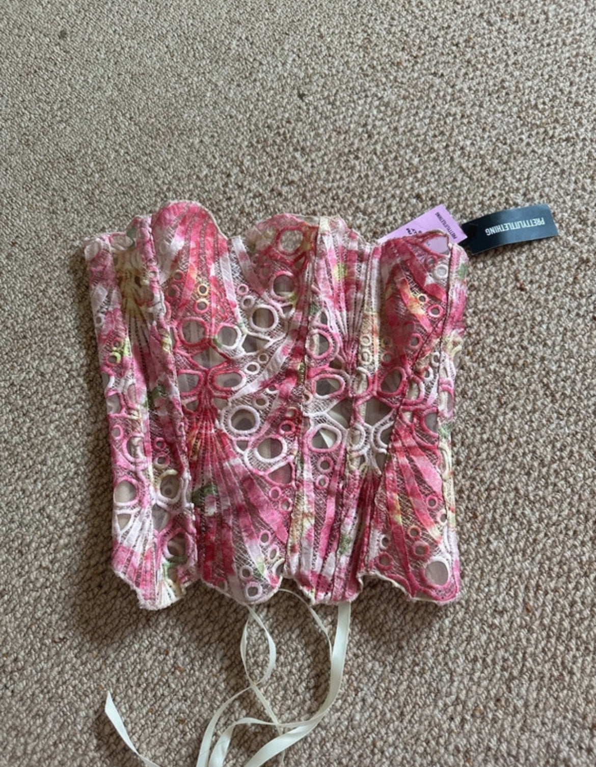 PrettyLittleThing corset top в розово