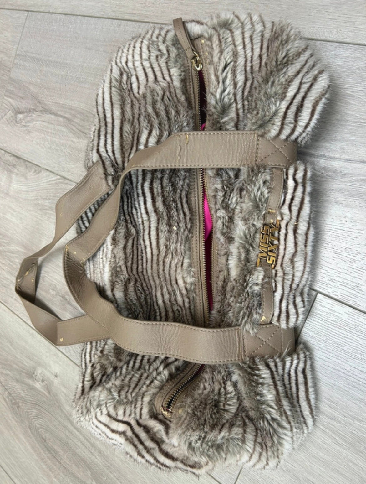 Miss Sixty Y2K Faux Fur Bag – винтидж чанта с животински принт