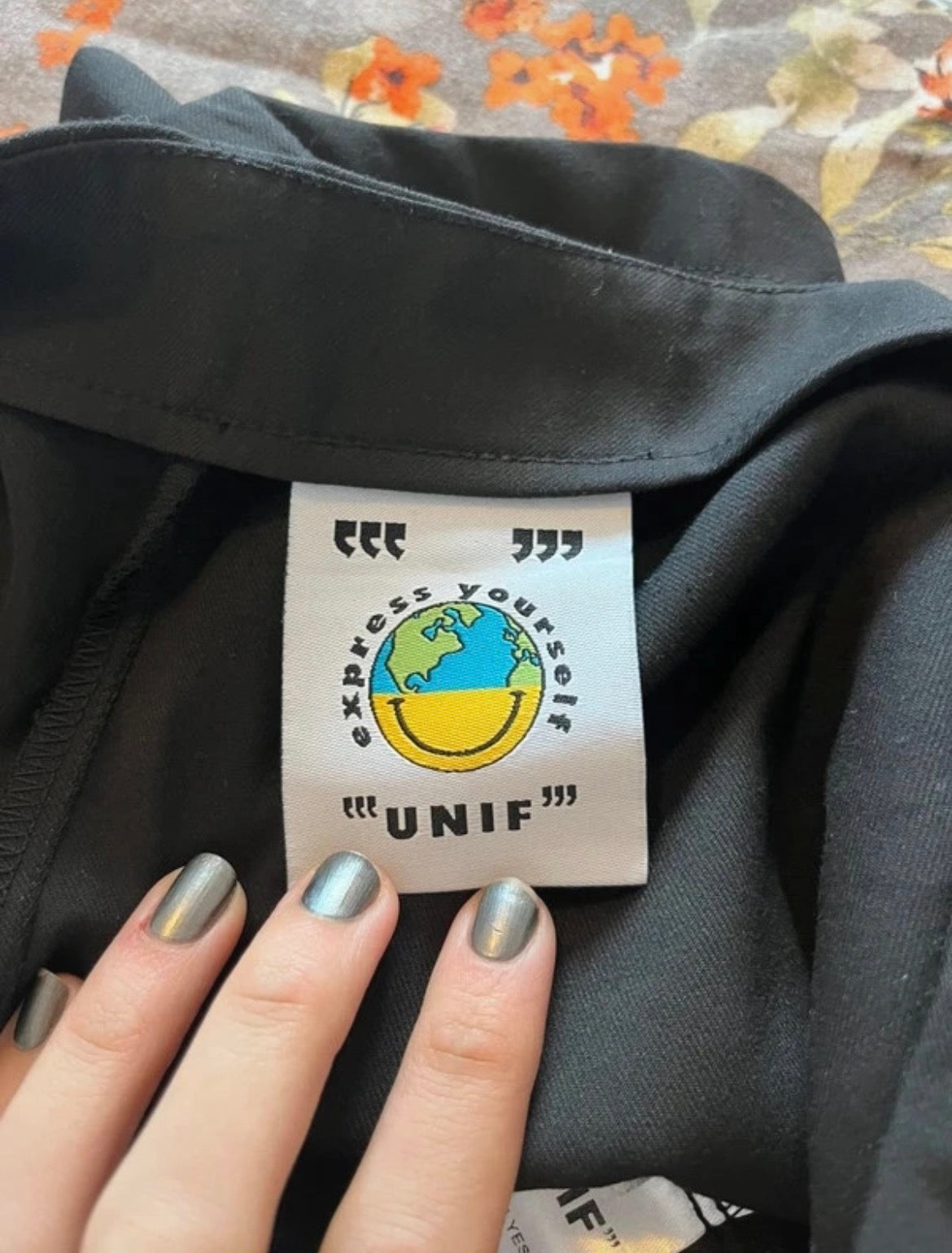 UNIF Collins Safety Pin Mini пола