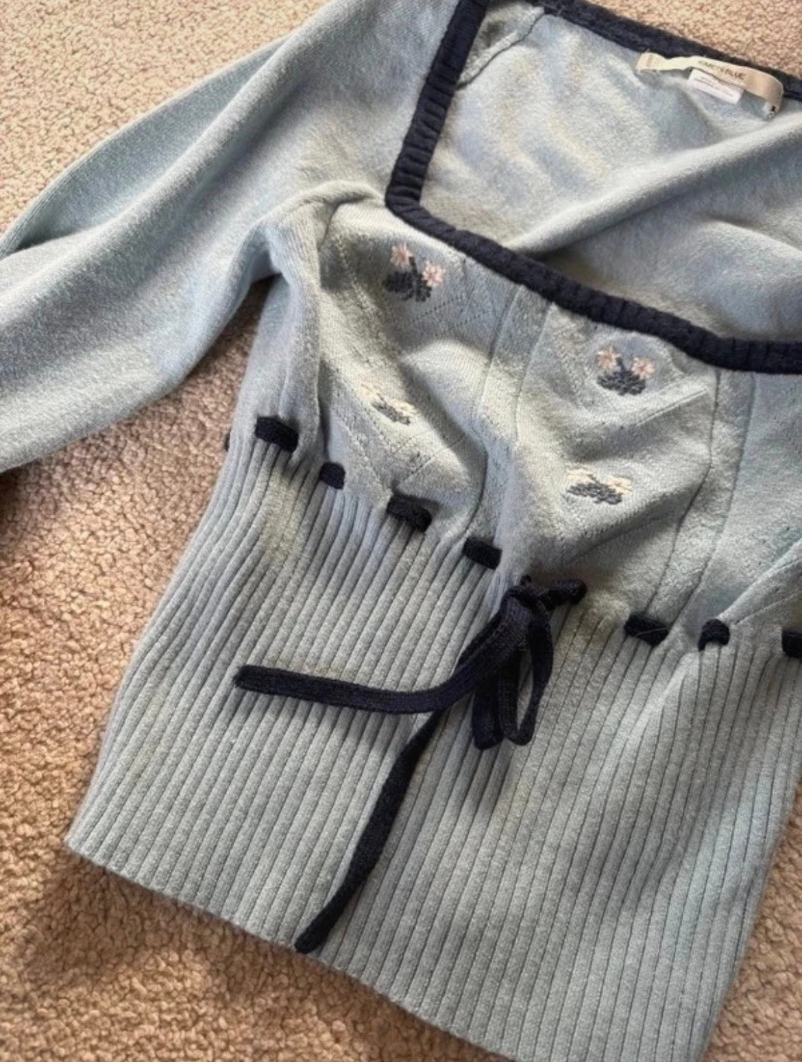 Kimchi Blue Embroidered Knit топ
