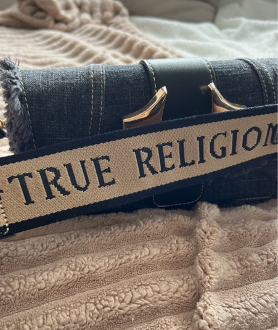 True Religion denim shoulder чанта