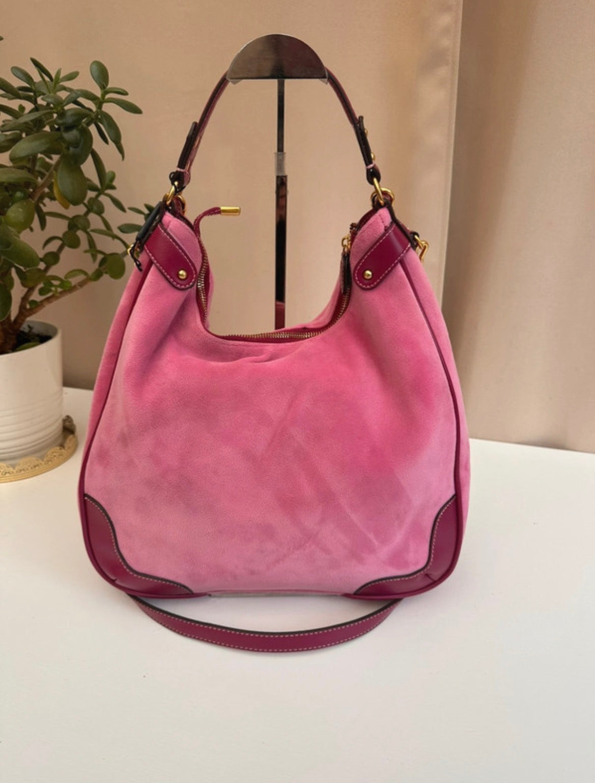 Juicy Couture Twig Narrative Pink Velour Hobo чанта