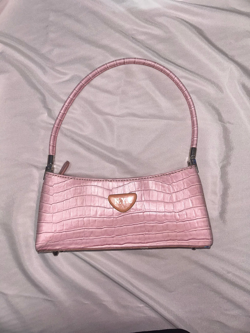 Vintage N.Y.C. pink croc shoulder чанта