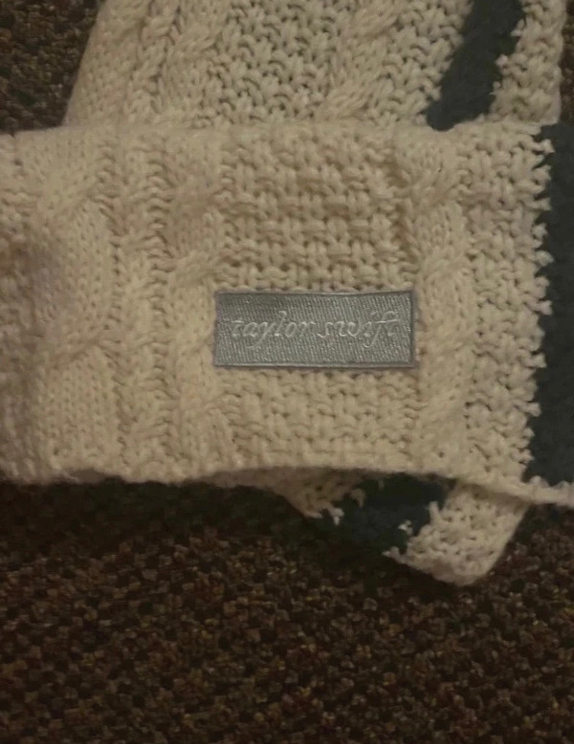 Оригинален плетен шал Taylor Swift Folklore Cardigan