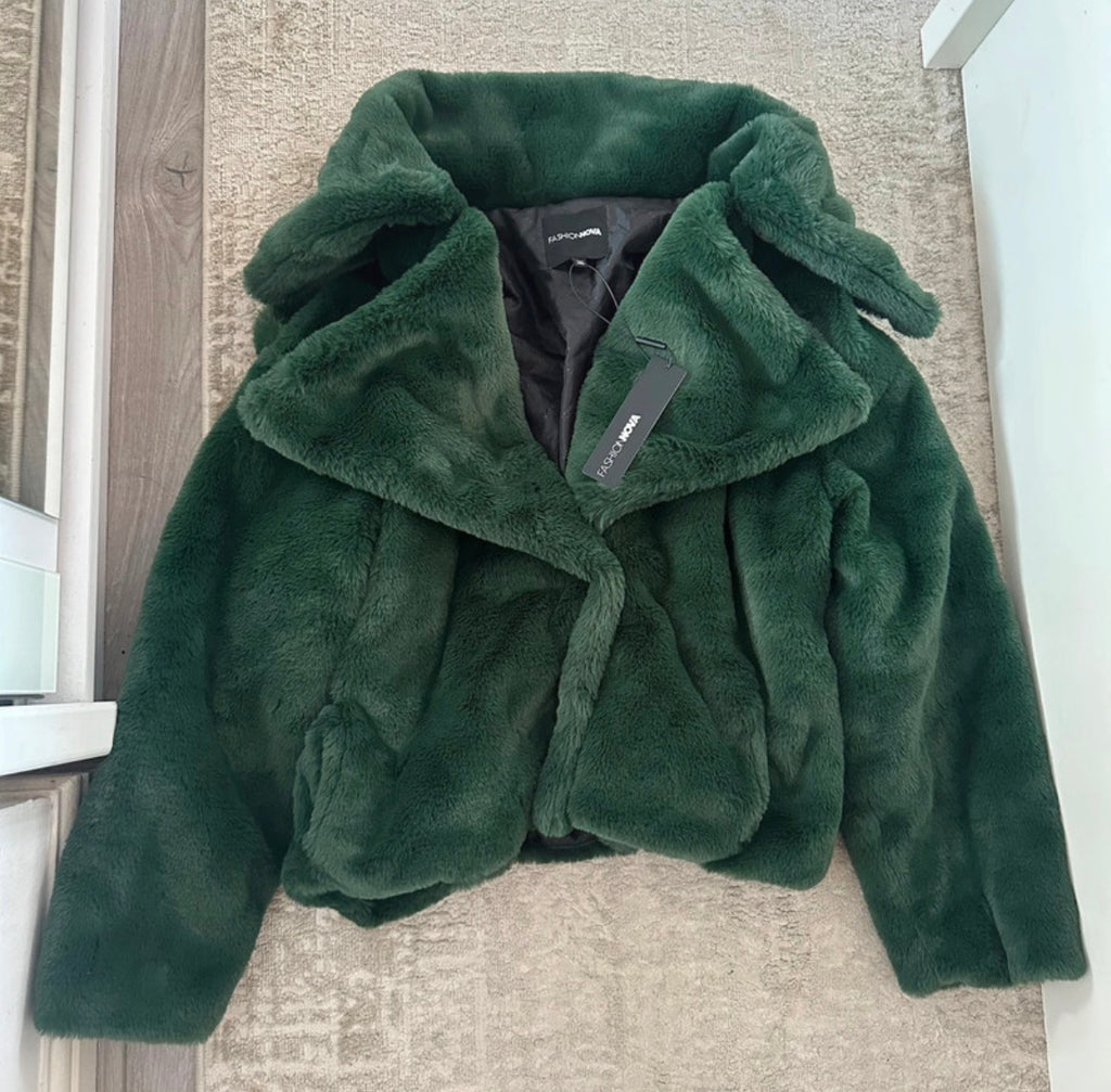 Fashion Nova Emerald Green Faux Fur яке
